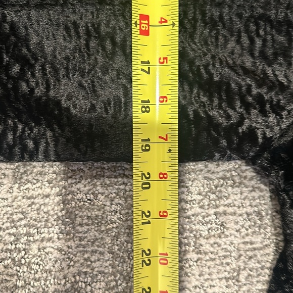 MONTANACO BUTTE MONTANA Faux Fur Coat Size M New With Tags Black. - Picture 11 of 13